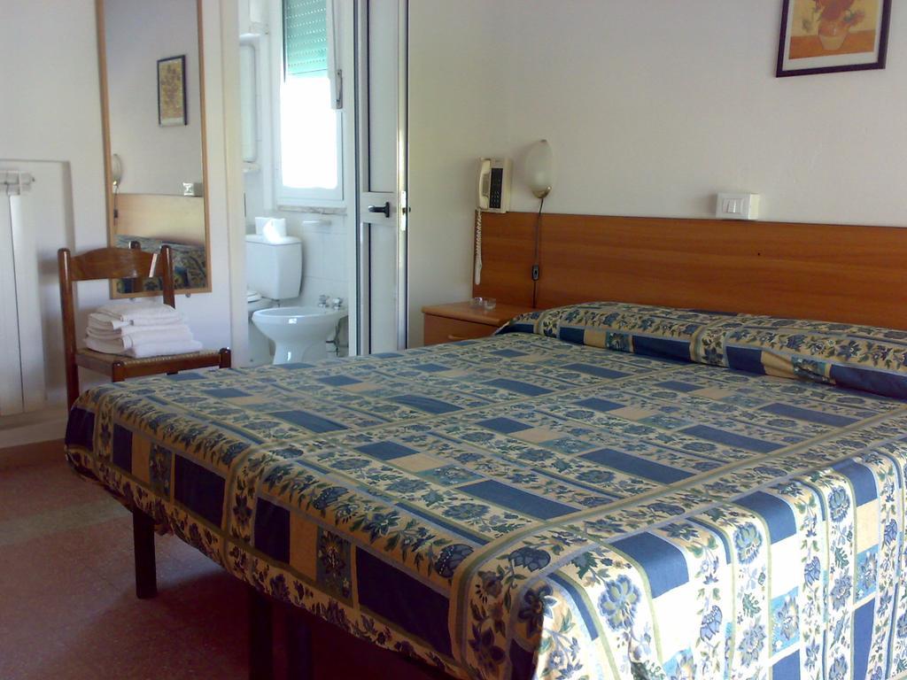 Hotel Margot Lido di Camaiore Habitación foto